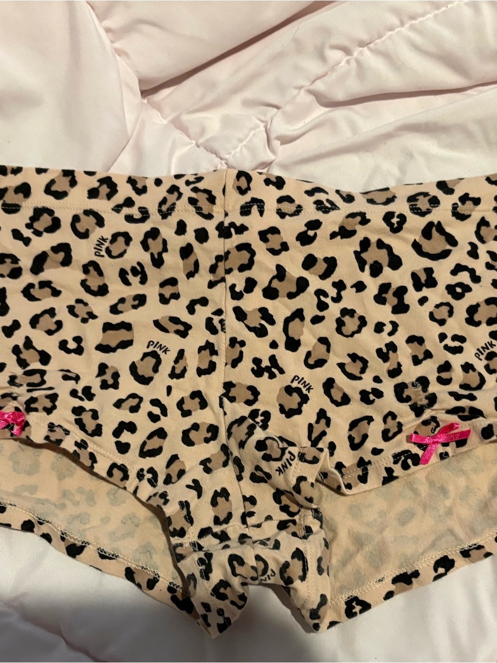 PINK Victoria's Secret Leopard Print low rise Panties with Pink Bows